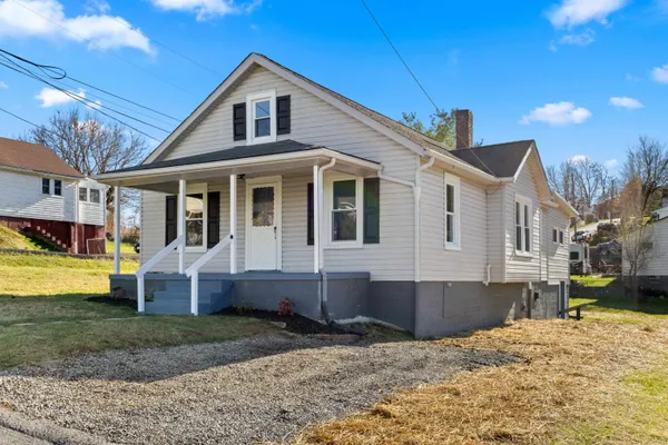 $249,490 | 14 Mulberry Street, Staunton, VA 24401