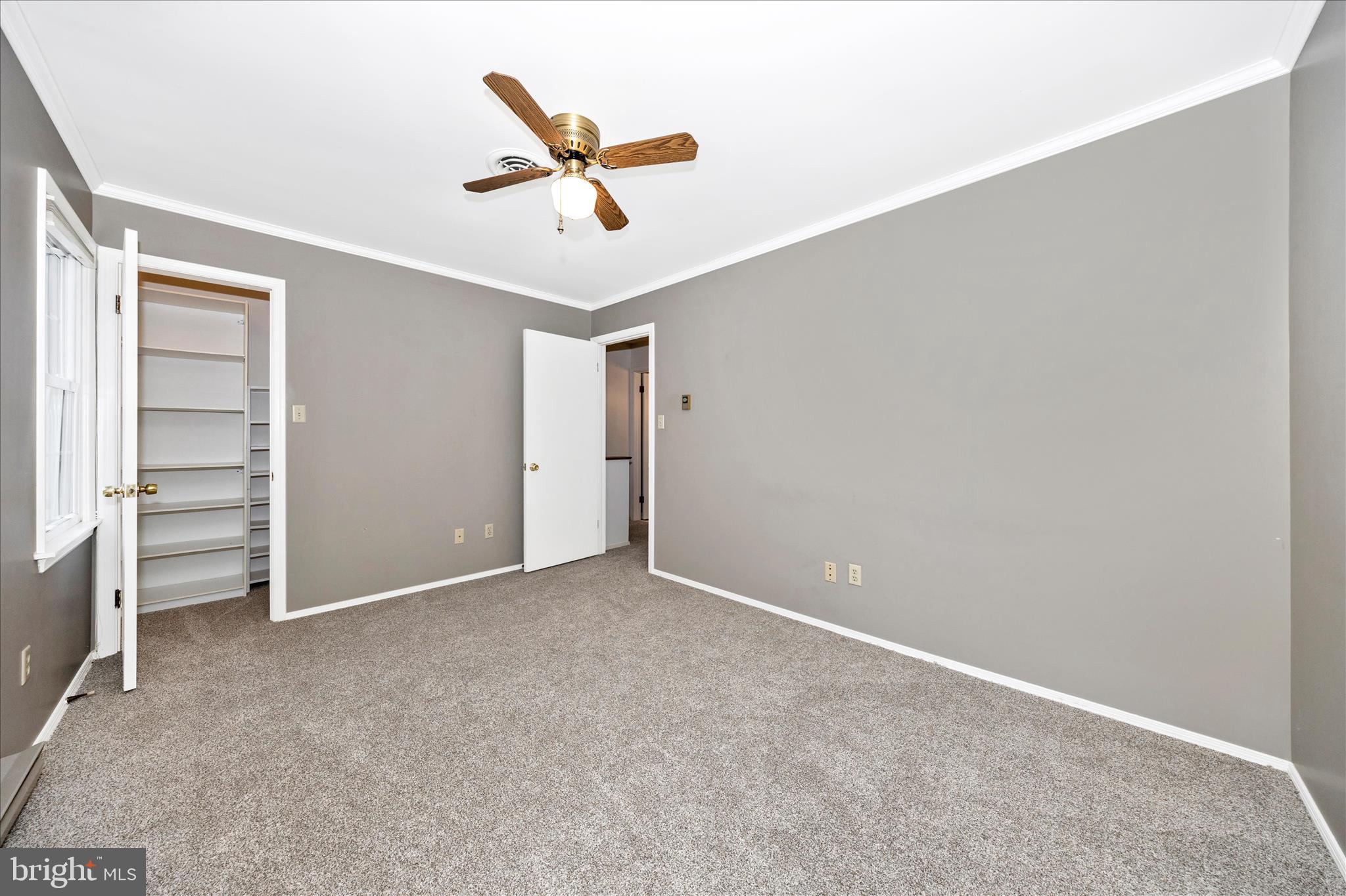 10901 Hopewell Road Hagerstown, MD 21740 - Photo 36 of 65 Bedroom 3