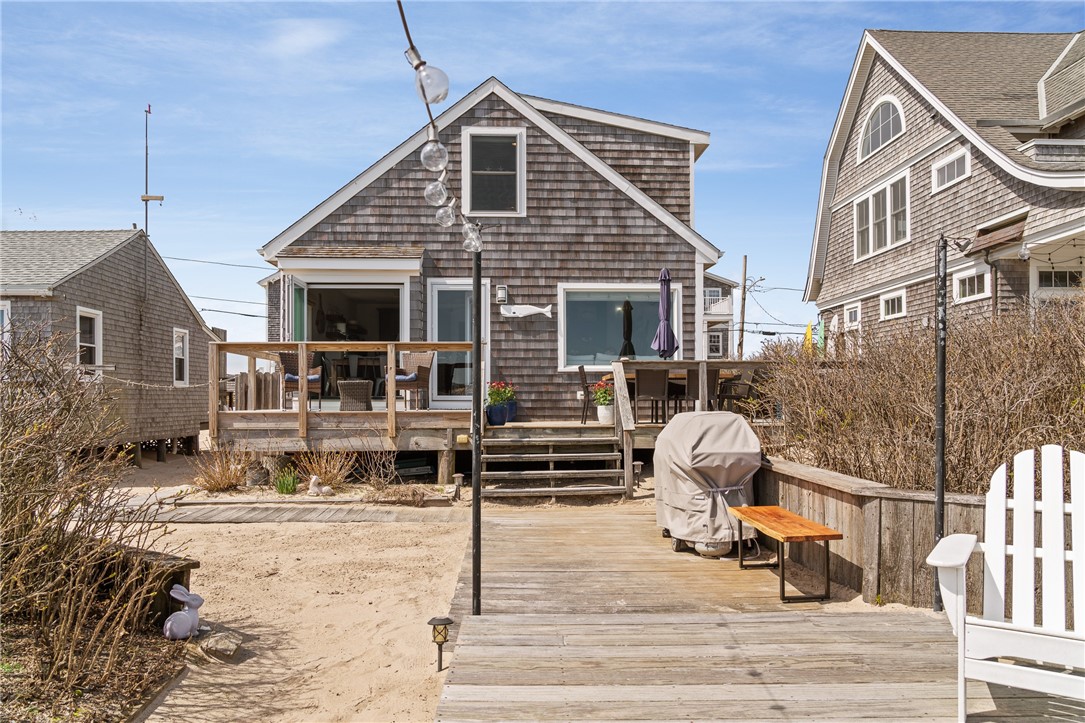 25 Beach Row Narragansett, RI 02879 - Photo 1 of 31