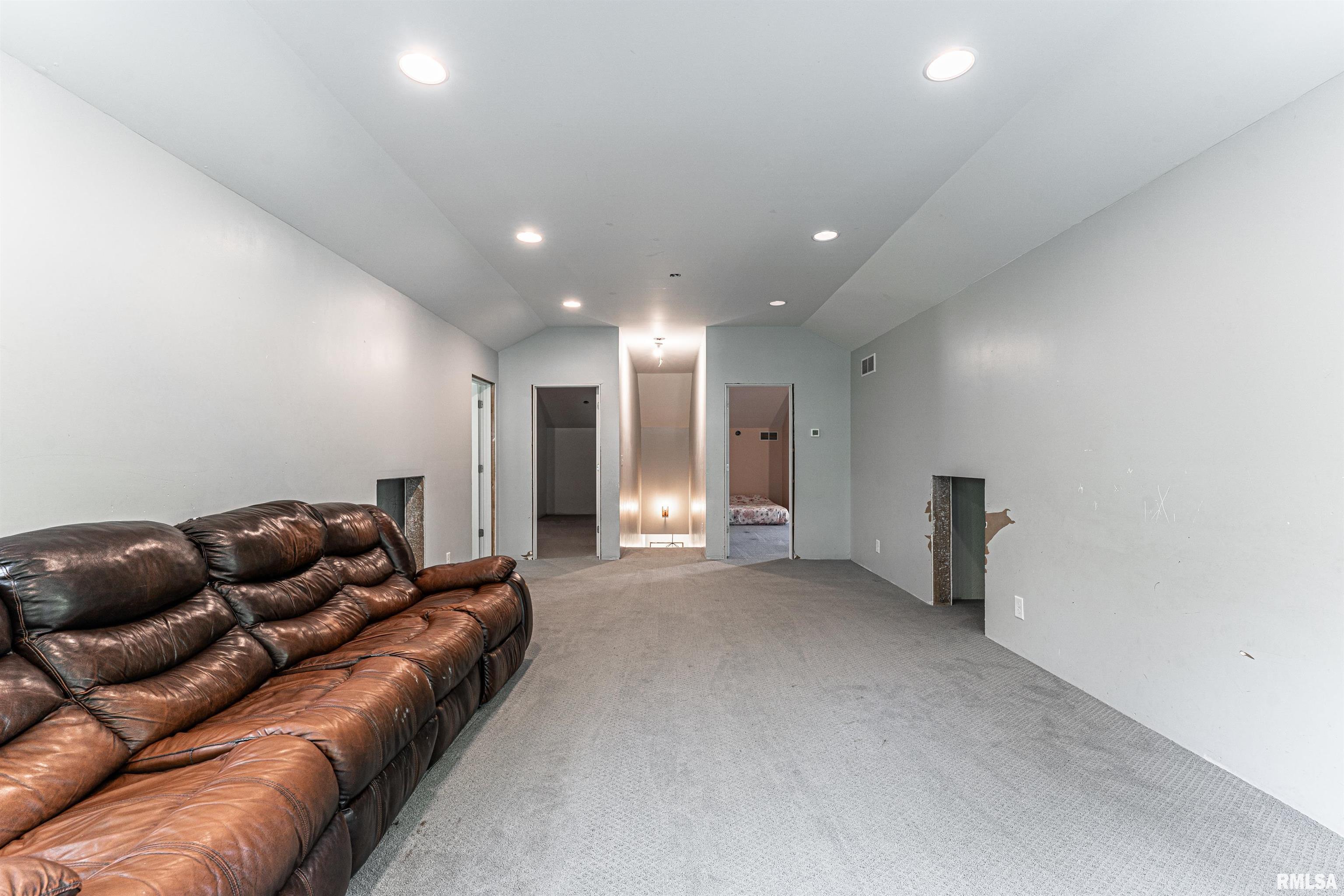 103 Chestnut Street Lincoln, IL 62656 - Photo 25 of 39