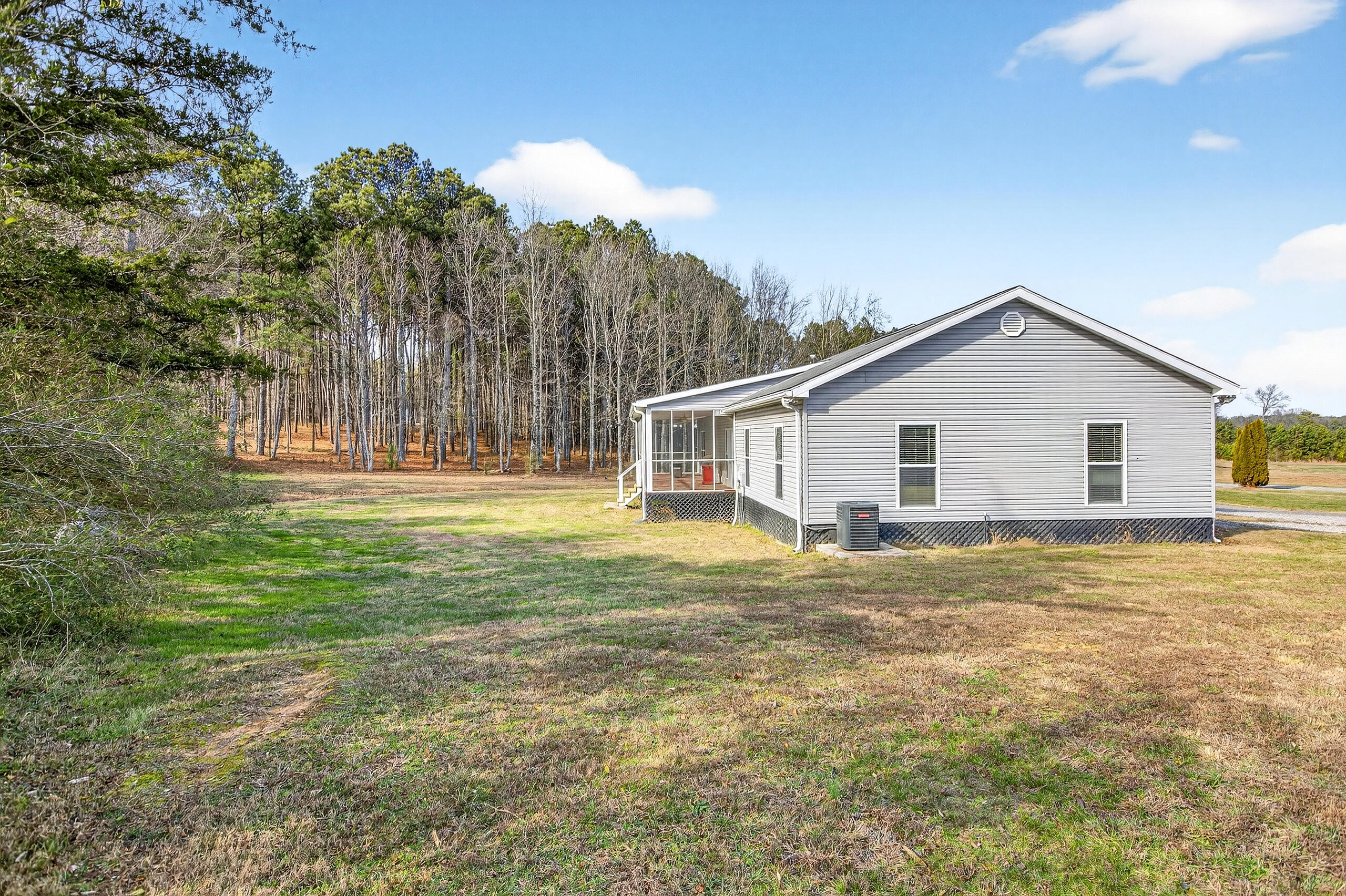 229 Davis Lane Old Fort, TN 37362 - Photo 39 of 46 011_349A9282