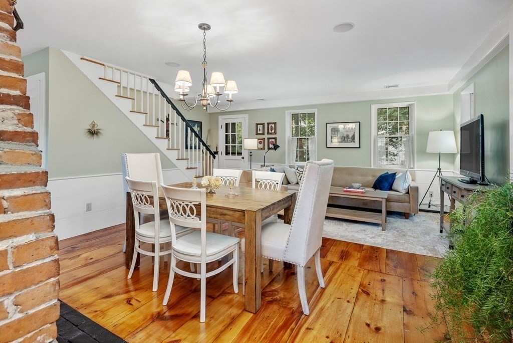 289 Main Street Hingham, MA 02043 - Photo 4 of 31