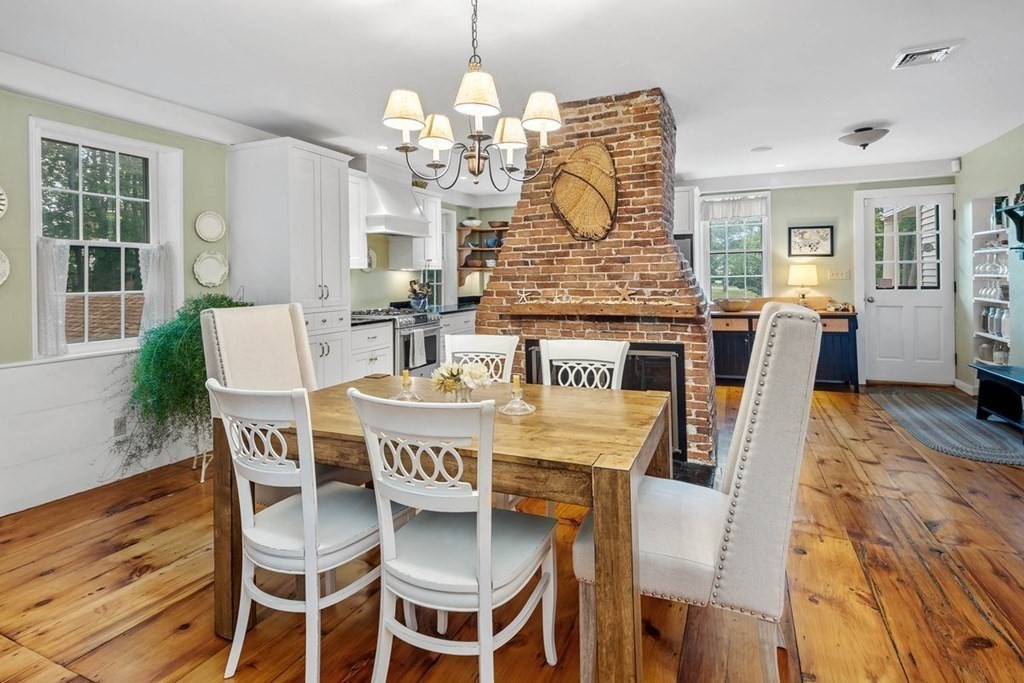 289 Main Street Hingham, MA 02043 - Photo 6 of 31