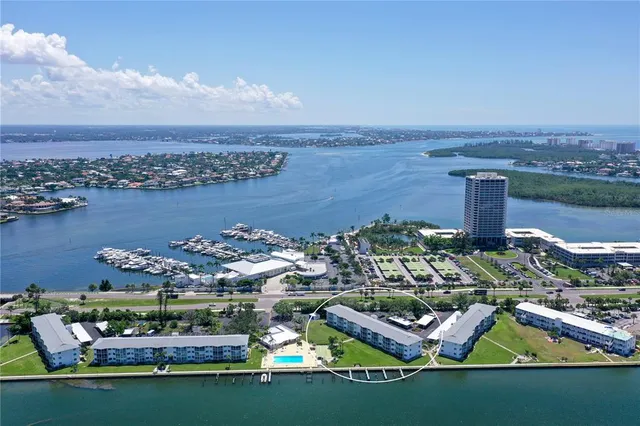 $560,000 | 771 John Ringling Boulevard, Unit 7, Sarasota, FL 34236