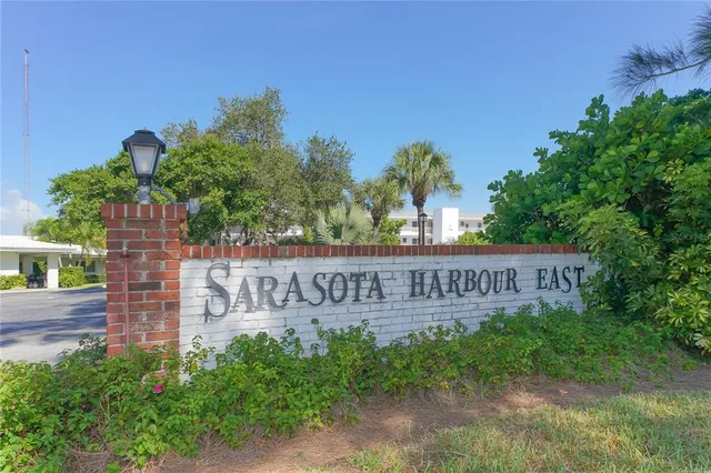 $560,000 | 771 John Ringling Boulevard, Unit 7, Sarasota, FL 34236