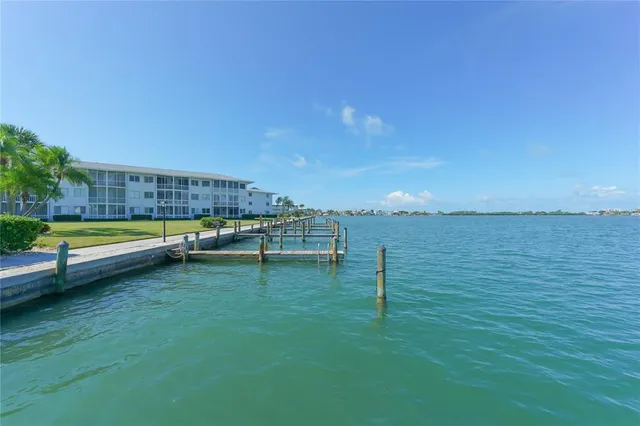 $560,000 | 771 John Ringling Boulevard, Unit 7, Sarasota, FL 34236