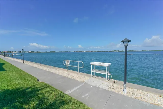 $560,000 | 771 John Ringling Boulevard, Unit 7, Sarasota, FL 34236