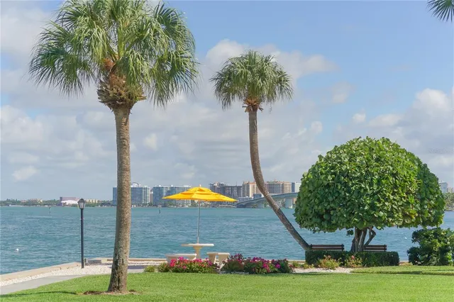 $560,000 | 771 John Ringling Boulevard, Unit 7, Sarasota, FL 34236