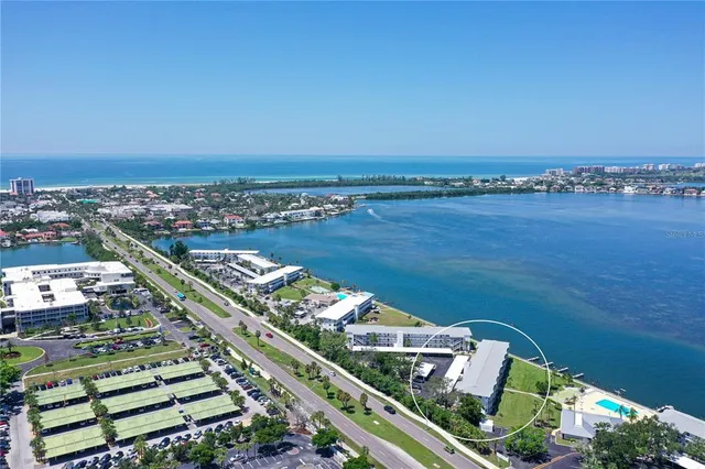 $560,000 | 771 John Ringling Boulevard, Unit 7, Sarasota, FL 34236