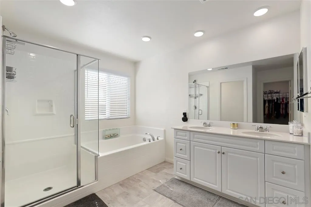 8604 Comiskey Way Santee, CA 92071 - Photo 13 of 25 Gallery Image 13