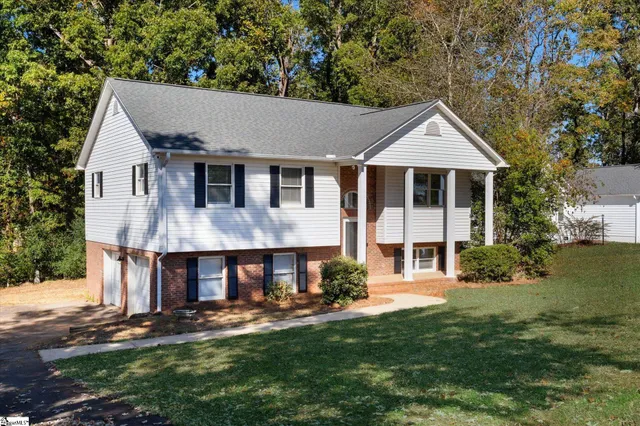 $324,900 | 130 Poplar Knoll Drive, Moore, SC 29369