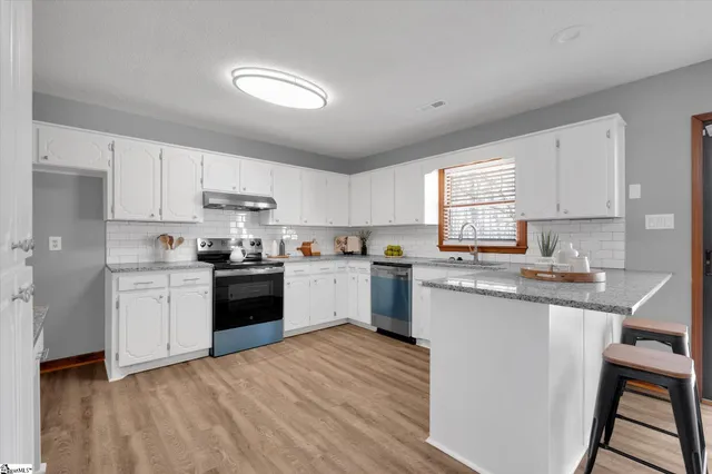 $314,900 | 130 Poplar Knoll Drive, Moore, SC 29369