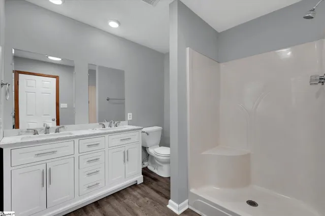 $324,900 | 130 Poplar Knoll Drive, Moore, SC 29369