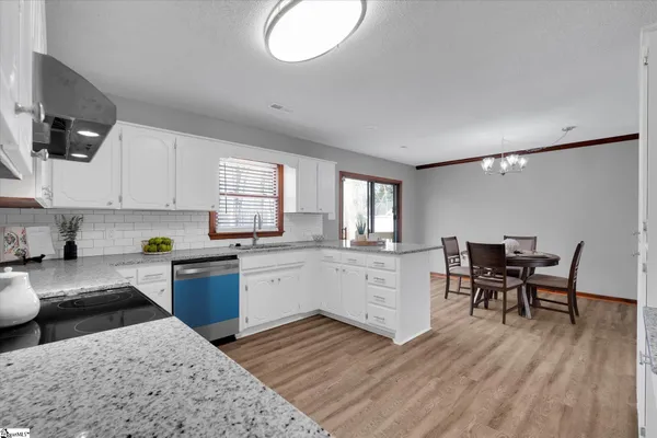 $304,900 | 130 Poplar Knoll Drive, Moore, SC 29369