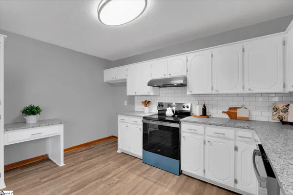 $304,900 | 130 Poplar Knoll Drive, Moore, SC 29369