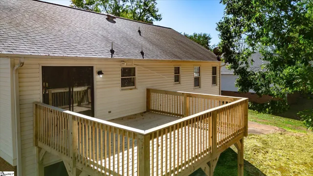 $324,900 | 130 Poplar Knoll Drive, Moore, SC 29369