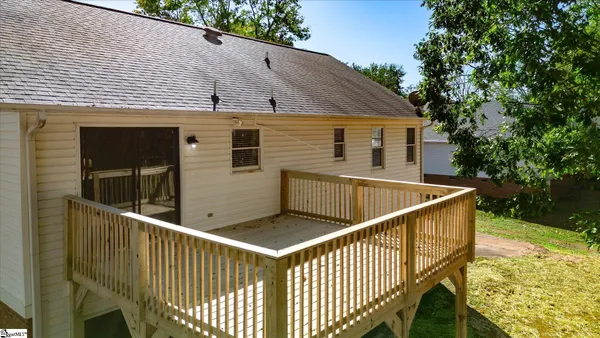 $304,900 | 130 Poplar Knoll Drive, Moore, SC 29369