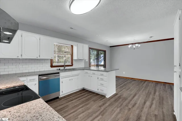 $324,900 | 130 Poplar Knoll Drive, Moore, SC 29369