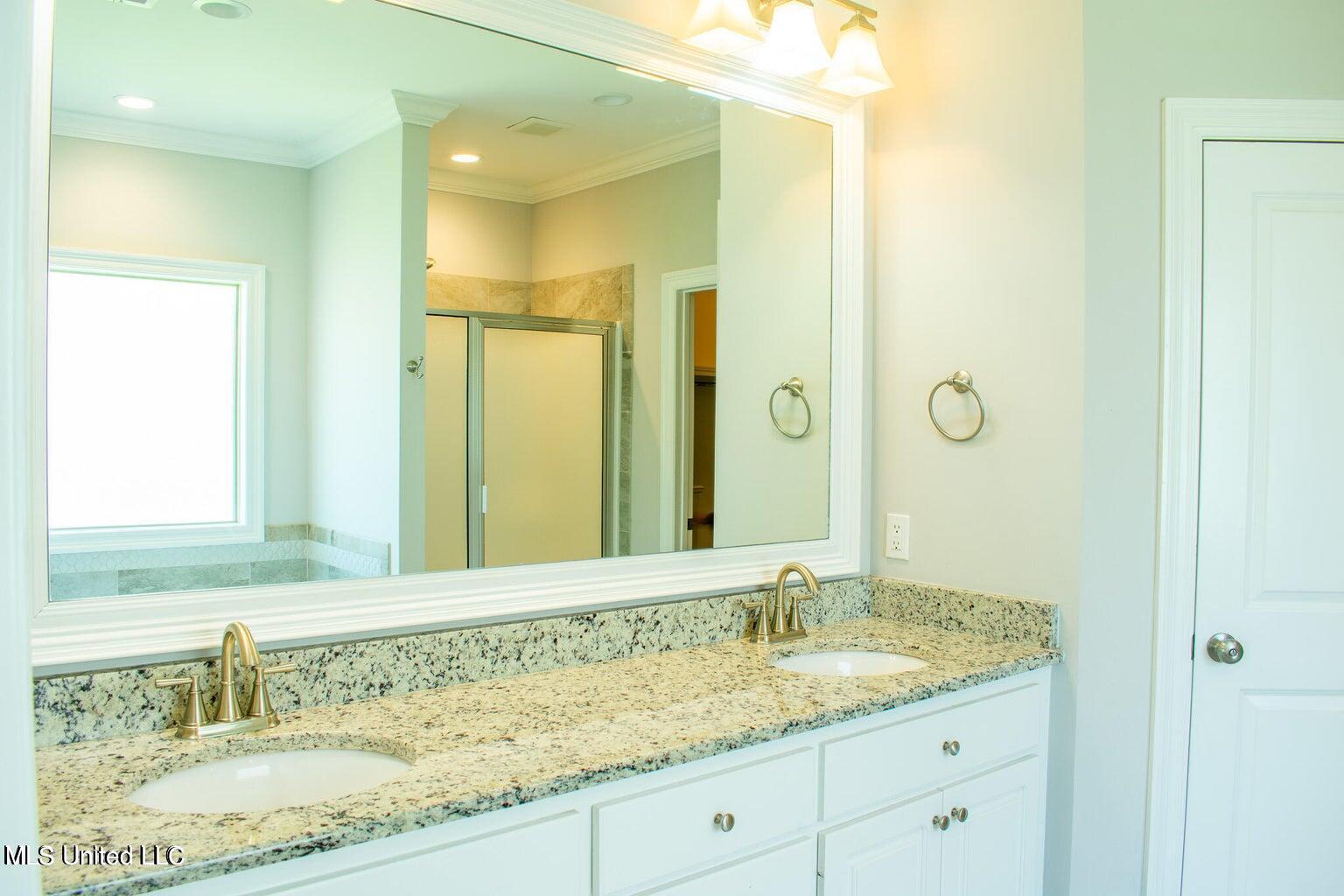 216 Buttonwood Lane Canton, MS 39046 - Photo 14 of 21 20240607200651204578000000-o