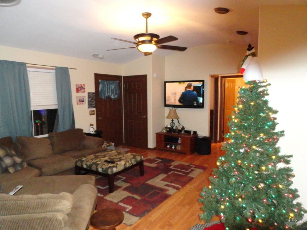 1013 Downridge Drive Decatur, IN 46733 - Photo 5 of 10