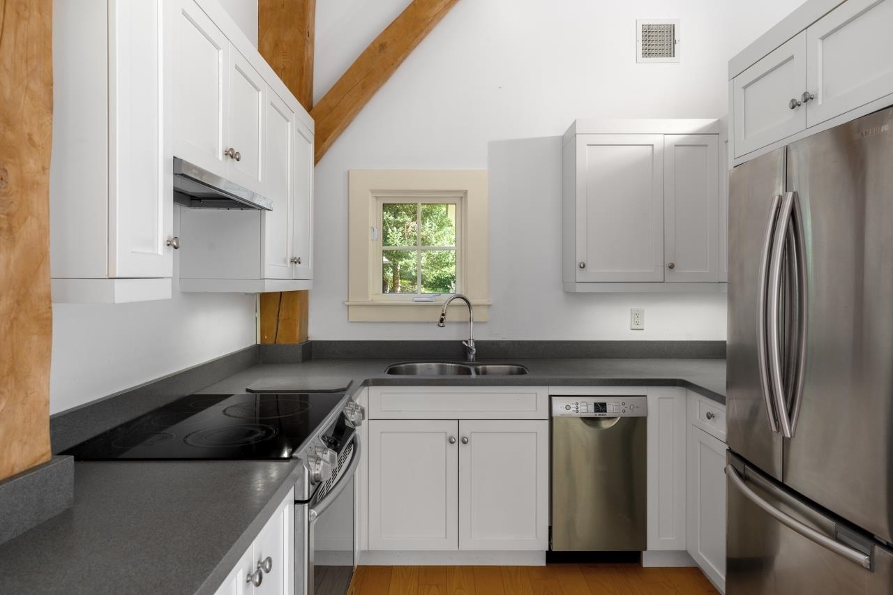 54 High Street Peterborough, NH 03458 - Photo 13 of 31