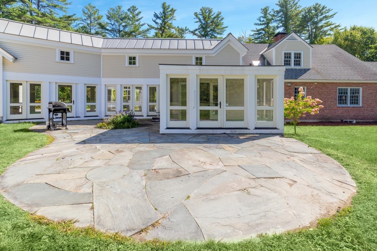 54 High Street Peterborough, NH 03458 - Photo 24 of 31