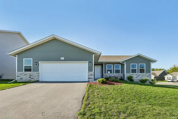 $445,000 | 801 Margarets Way, Belleville, WI 53508