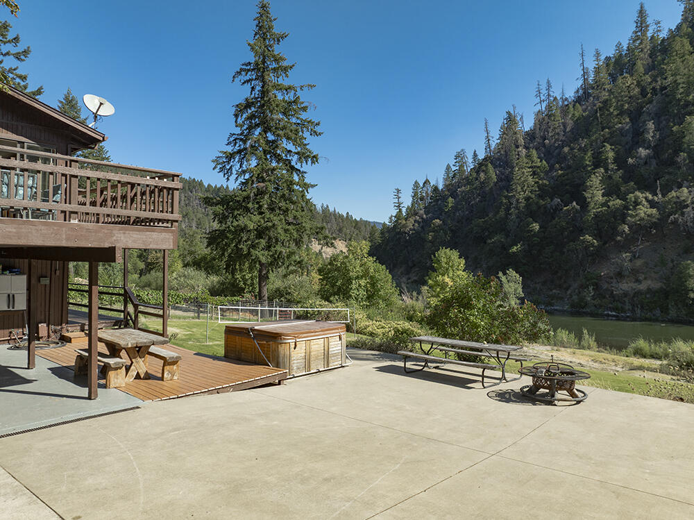 11926 Galice Road Merlin, OR 97532 - Photo 42 of 61 41
