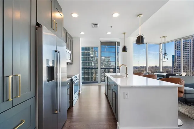 $849,900 | 1080 Peachtree Street Northeast, Unit 1610, Atlanta, GA 30309