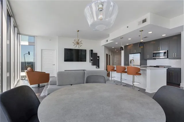 $849,900 | 1080 Peachtree Street Northeast, Unit 1610, Atlanta, GA 30309