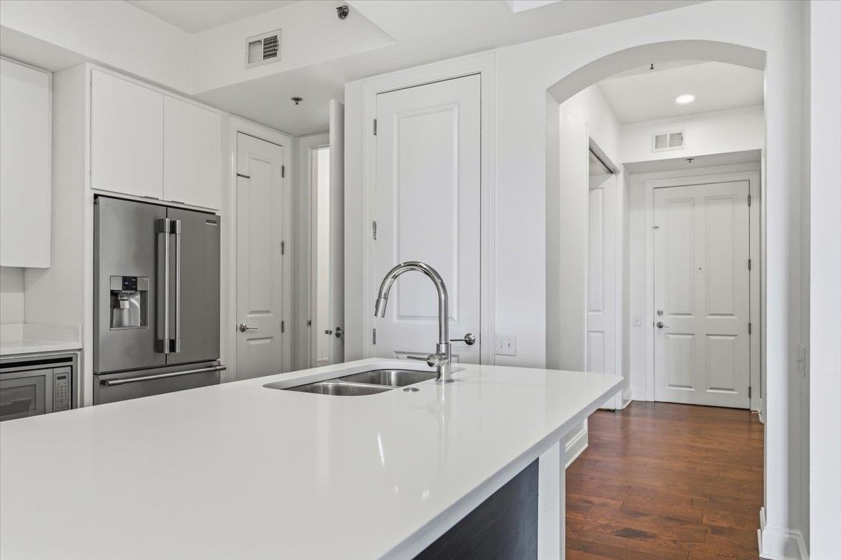 717 Riverside Drive, Unit 504 Memphis, TN 38103 - Photo 7 of 40
