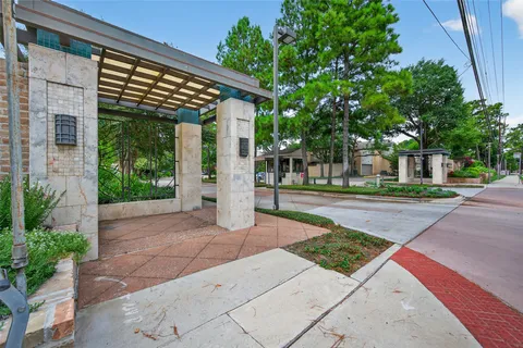 a view of a pathway with a house