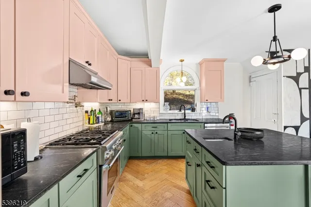 $1,370,000 | 1370 Johnston Drive, Watchung, NJ 07069