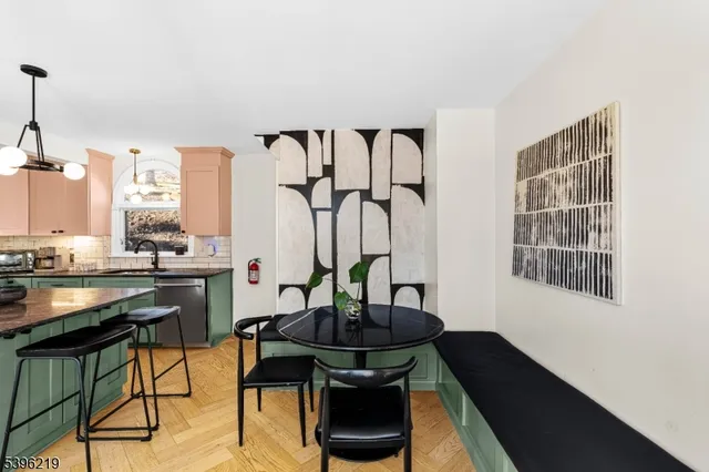 $1,370,000 | 1370 Johnston Drive, Watchung, NJ 07069