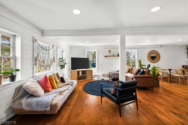 $1,370,000 | 1370 Johnston Drive, Watchung, NJ 07069