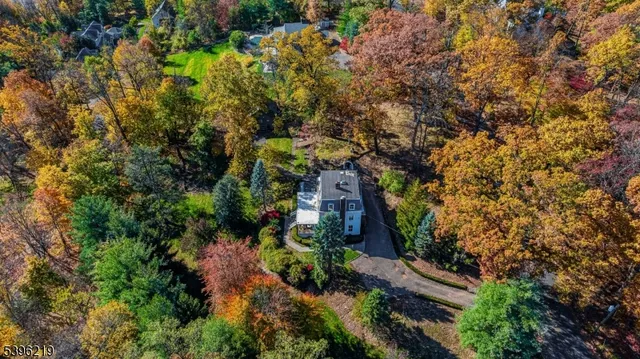 $1,370,000 | 1370 Johnston Drive, Watchung, NJ 07069