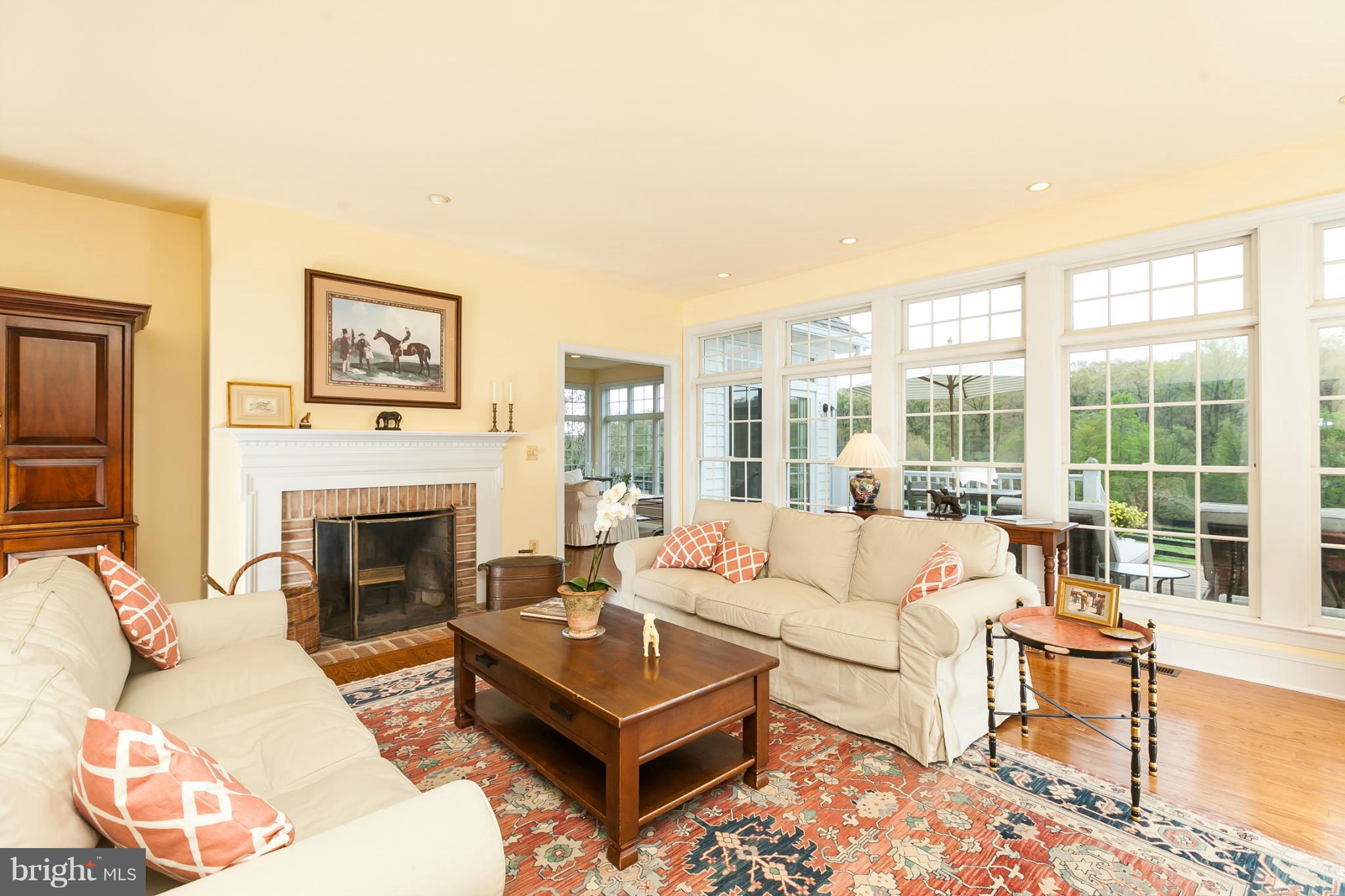 3809 Beatty Road Monkton, MD 21111 - Photo 5 of 24 Living Room