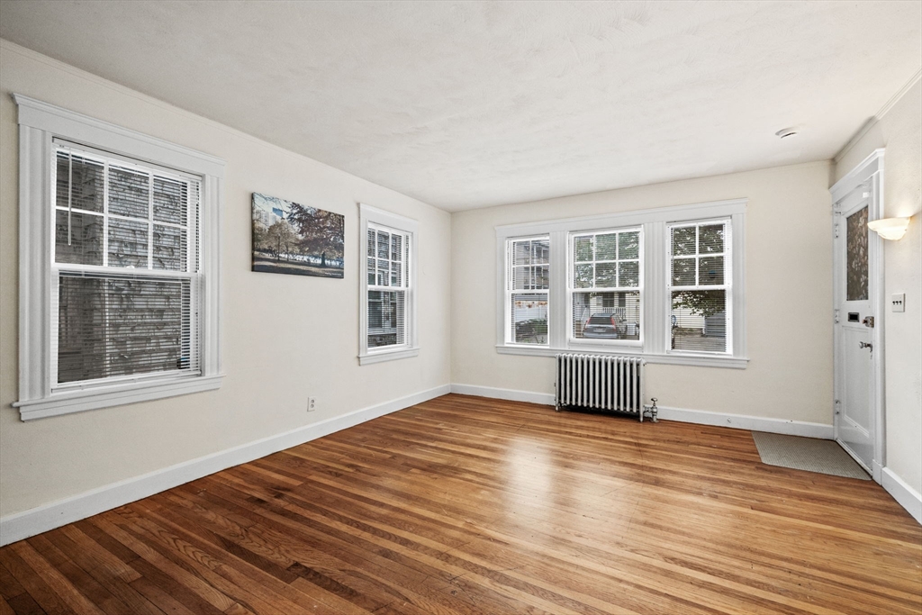 7 Oliver Road Watertown, MA 02472 - Photo 5 of 24 Gallery Image 5