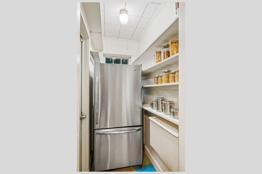 7 Oliver Road Watertown, MA 02472 - Photo 10 of 24 Gallery Image 10