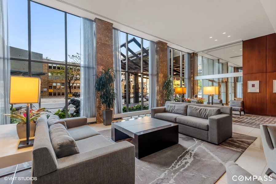 655 West Irving Park Road, Unit 4809 Chicago, IL 60613 - Photo 14 of 16