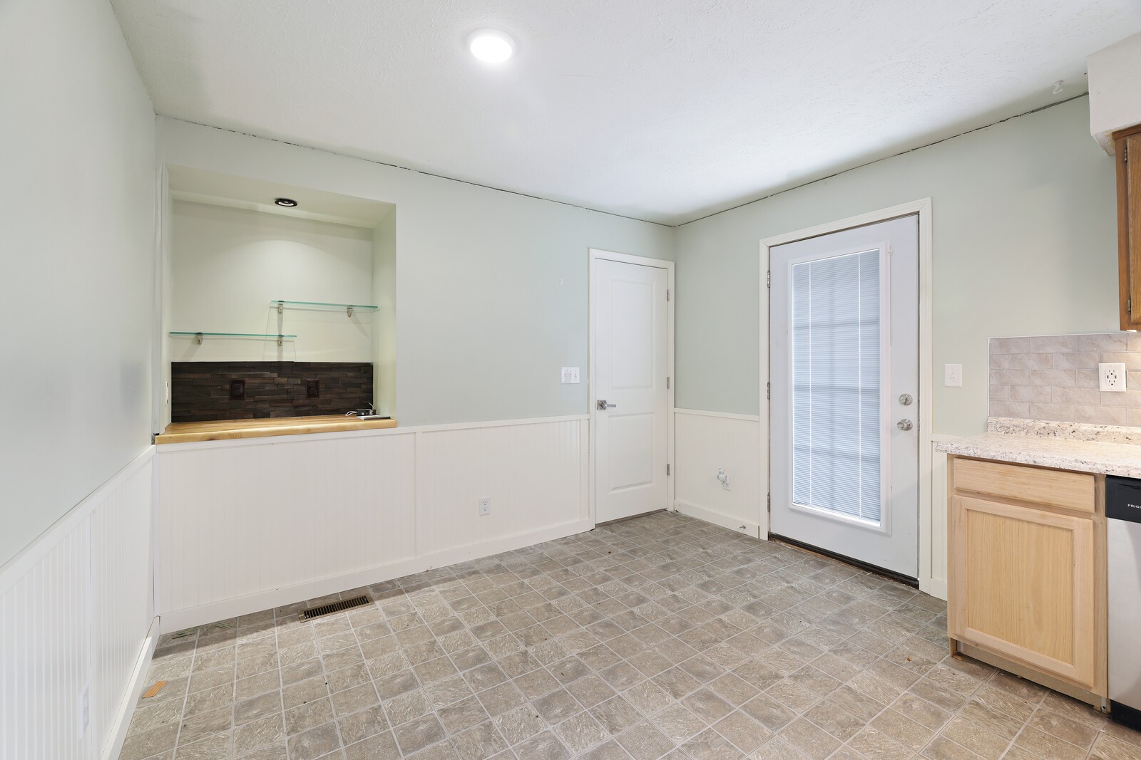 108 Nottingham Road Dickson, TN 37055 - Photo 8 of 22 Gallery Image 8
