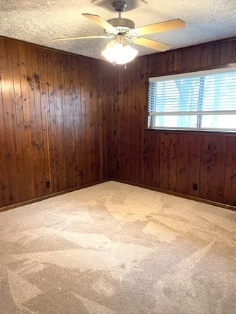 $2,900 | 2026 A Junction Highway, Kerrville, TX 78028