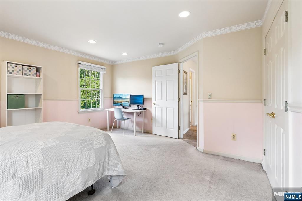 55 Sand Road Fairfield, NJ 07004 - Photo 23 of 30