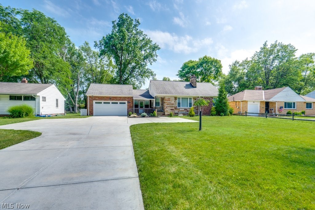 2031 West Pleasant Valley Road Parma, OH 44134 - Photo 23 of 26