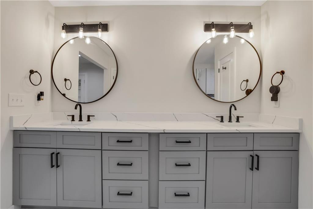 235 Holly Road Northwest Atlanta, GA 30314 - Photo 20 of 33