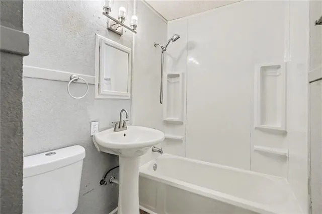 $150,000 | 1434 East 80th Street, Kansas City, MO 64131