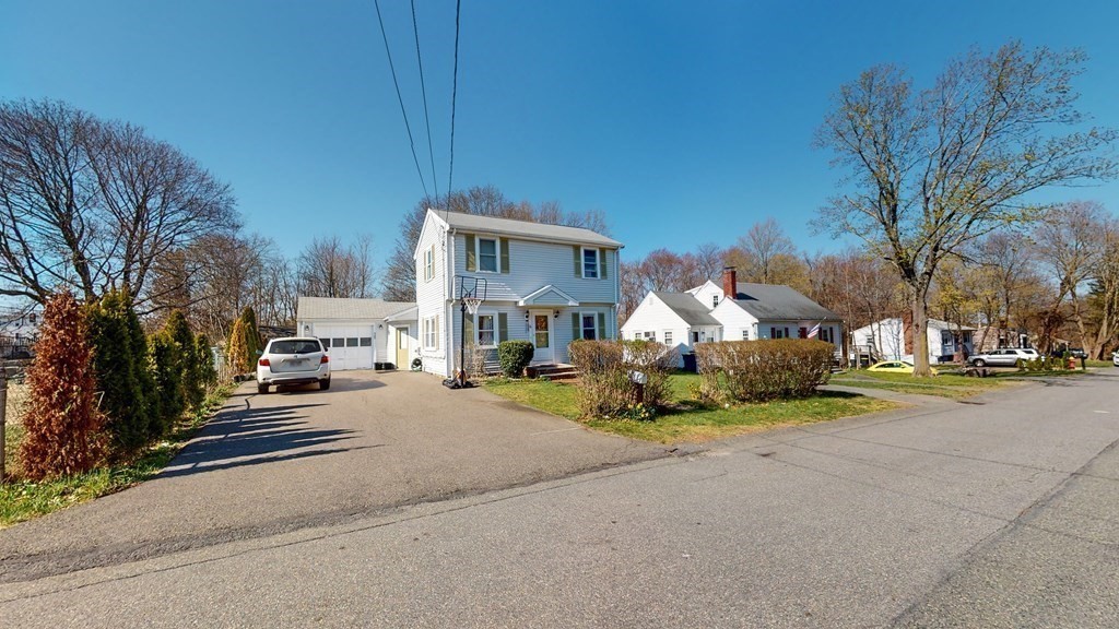 6 Everett Street Avon, MA 02322 - Photo 3 of 24