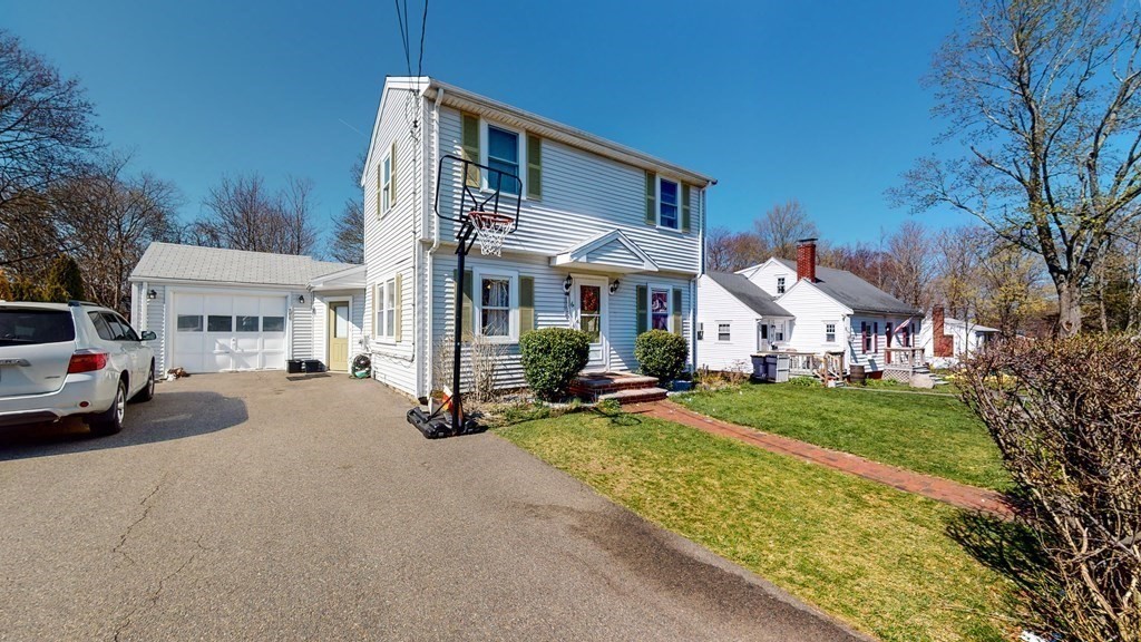 6 Everett Street Avon, MA 02322 - Photo 4 of 24