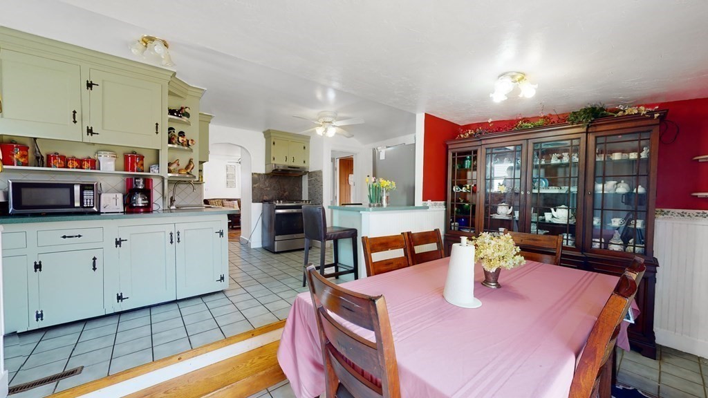 6 Everett Street Avon, MA 02322 - Photo 10 of 24