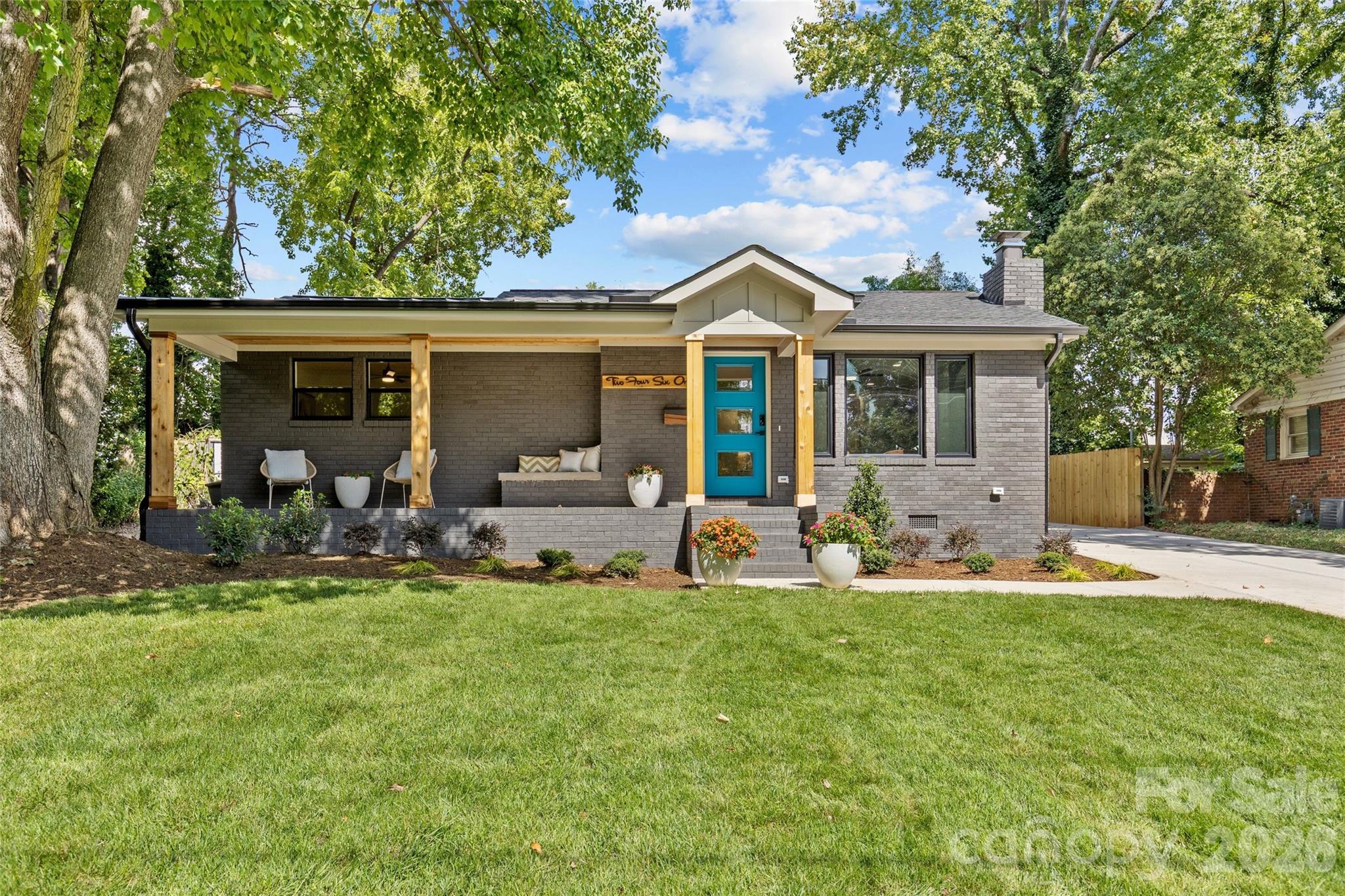 2461 Eaton Road Charlotte, NC 28205 - Photo 4 of 48 Gallery Image 4